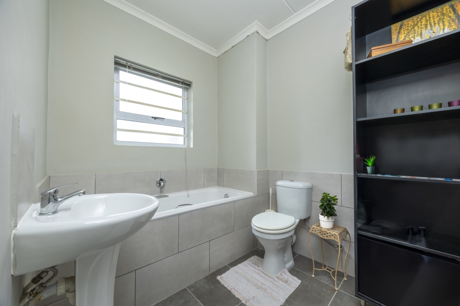 2 Bedroom Property for Sale in Haasendal Western Cape